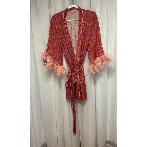 Elegant Pink Feather-Trimmed Robe - Picture 7 of 12